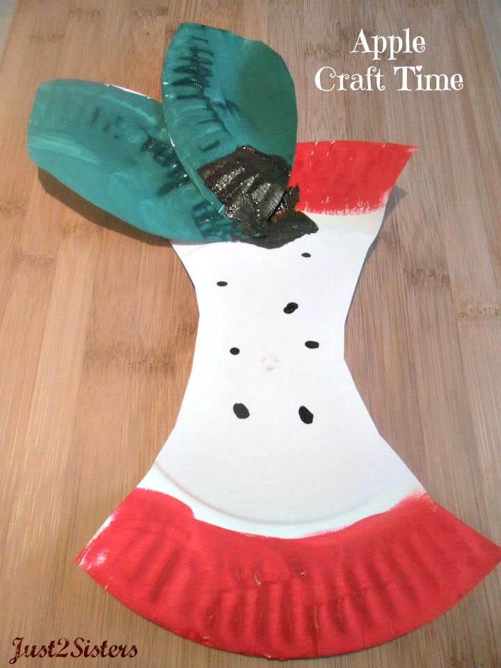 Apple Craft Time With Paper Plates